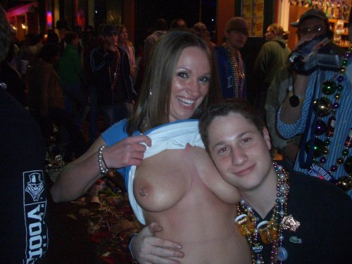 Accidentally showed her chest