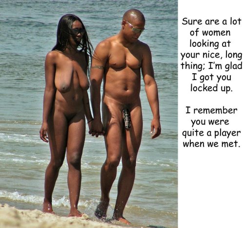 Photo wishes with naked blacks on the beach