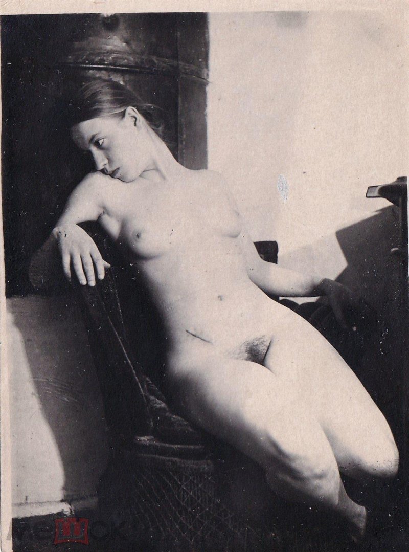 Nude erotica