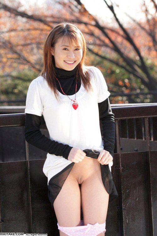 Japanese girls without panties