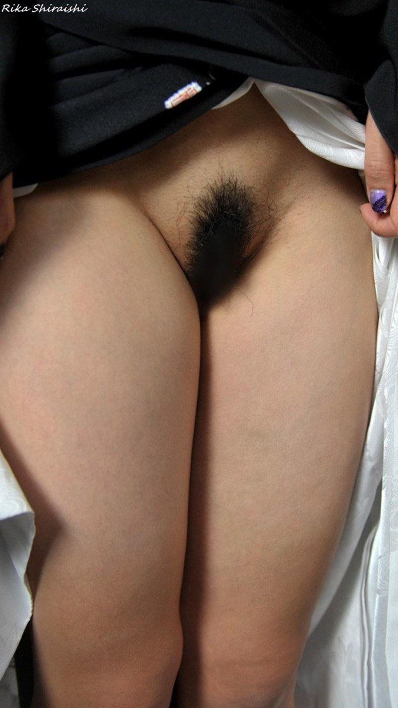 Hairy Japanese women without panties