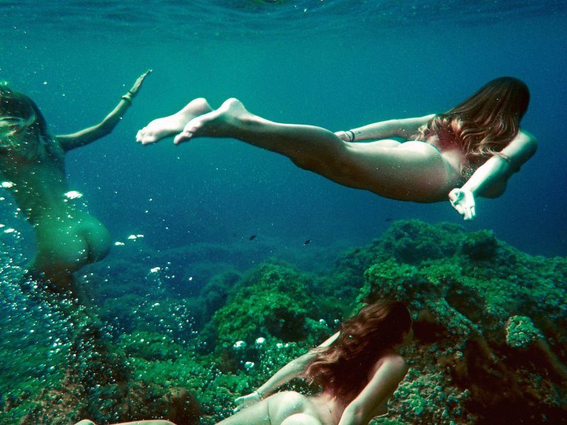 Underwater photo shoot nude