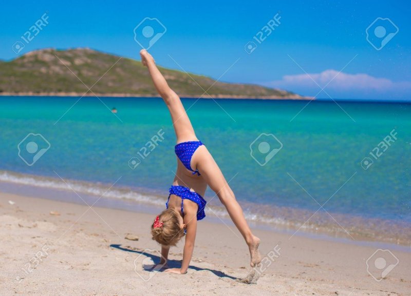 Gymnasts at sea girls