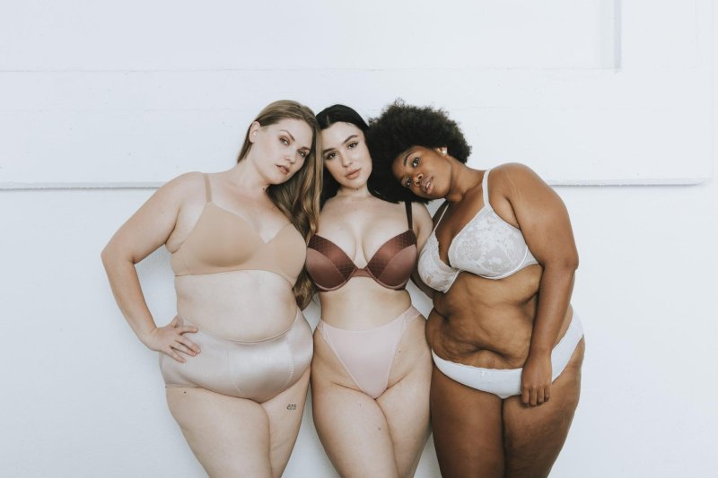 Bodyposive women