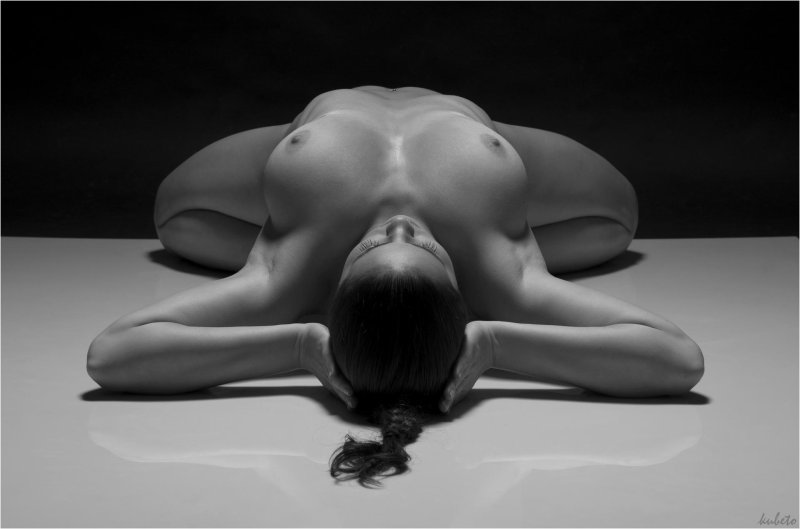 In the style of nude