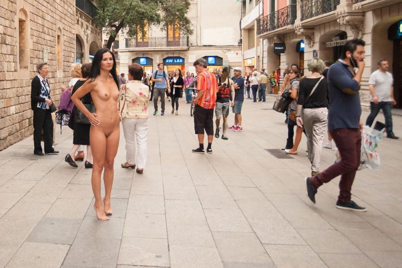 Female exhibitionism