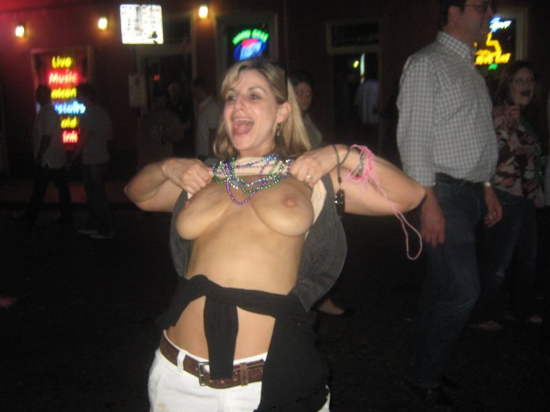Big boobs on Mardi Gra