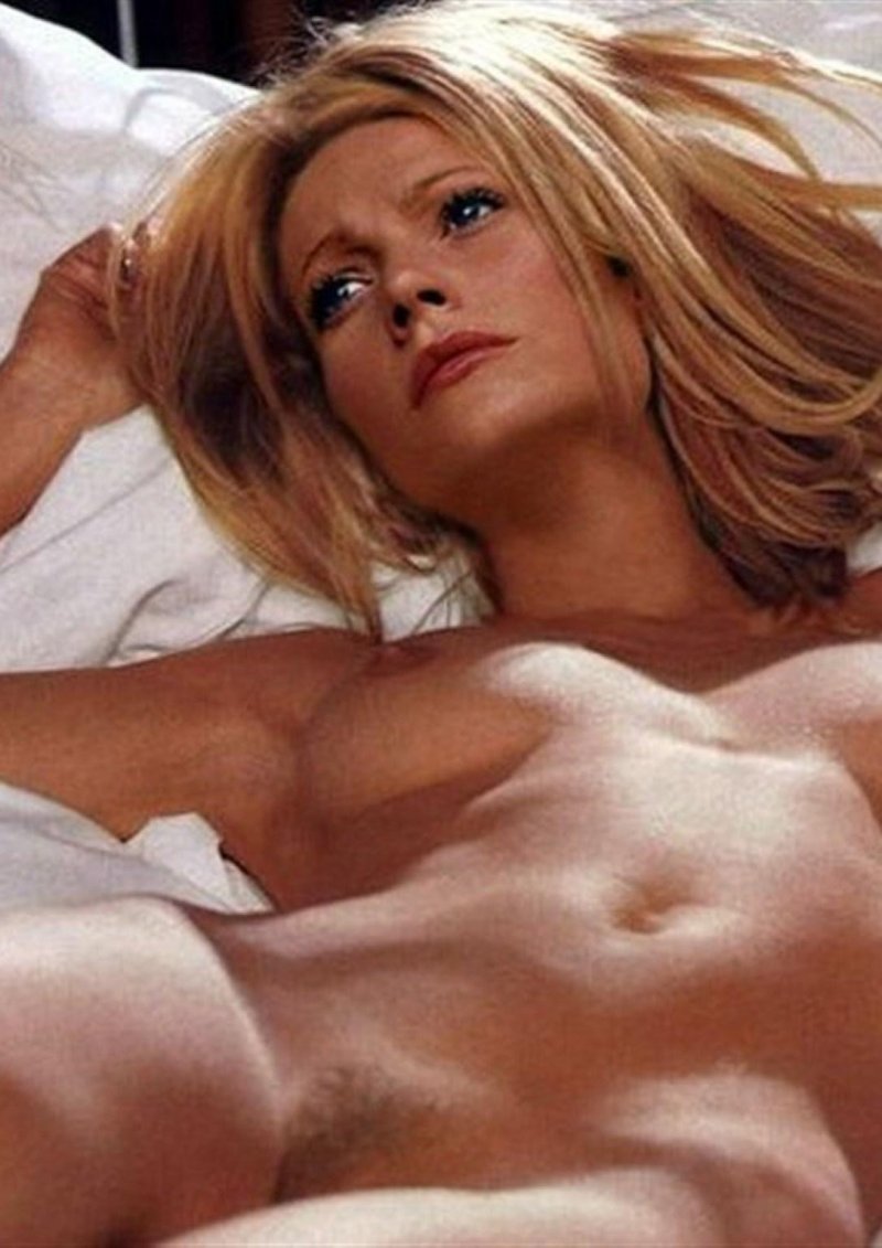 Gwyneth Paltrow naked pussy