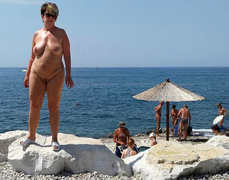 Mature nudist