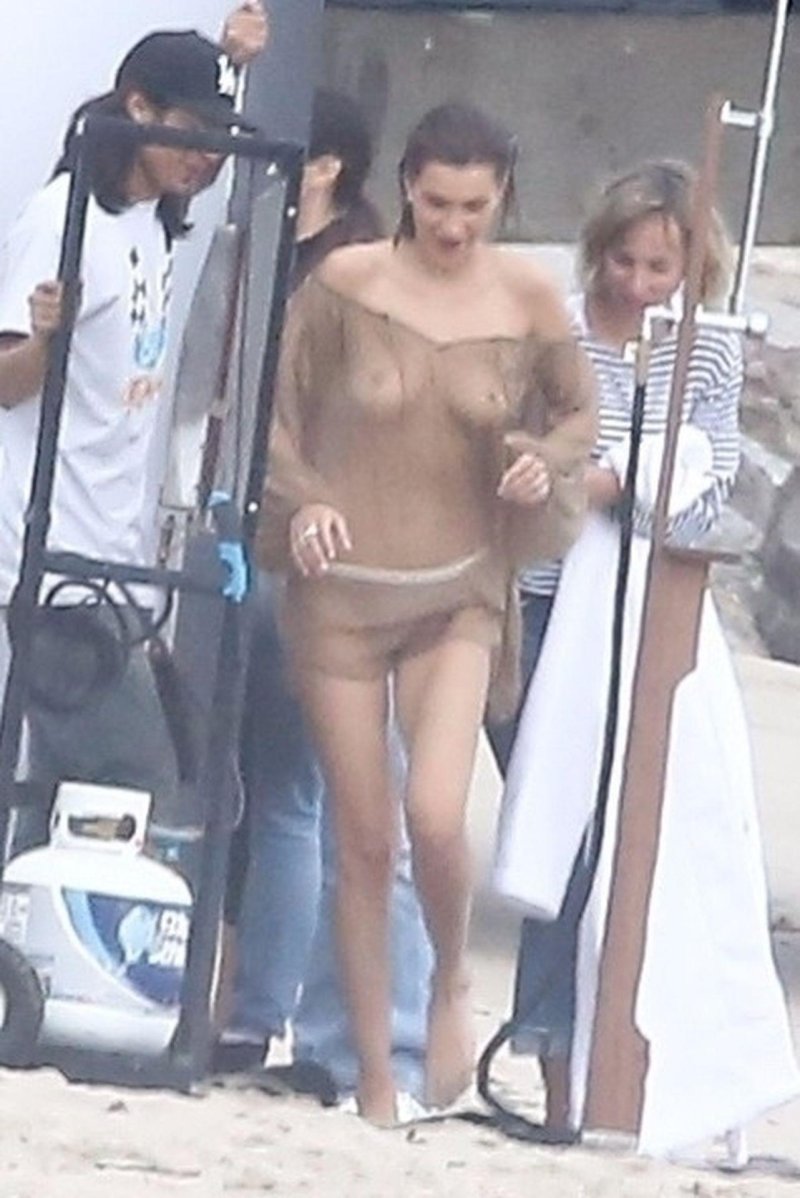 Bella Hadid Nude