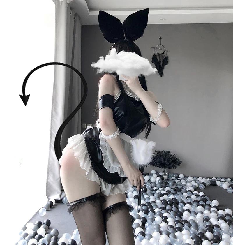 The costume of maid hound