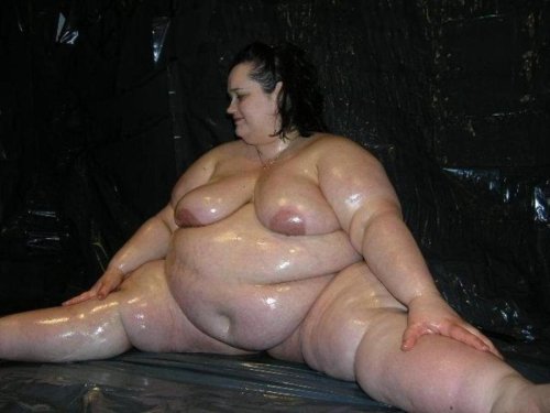 Very thick naked women