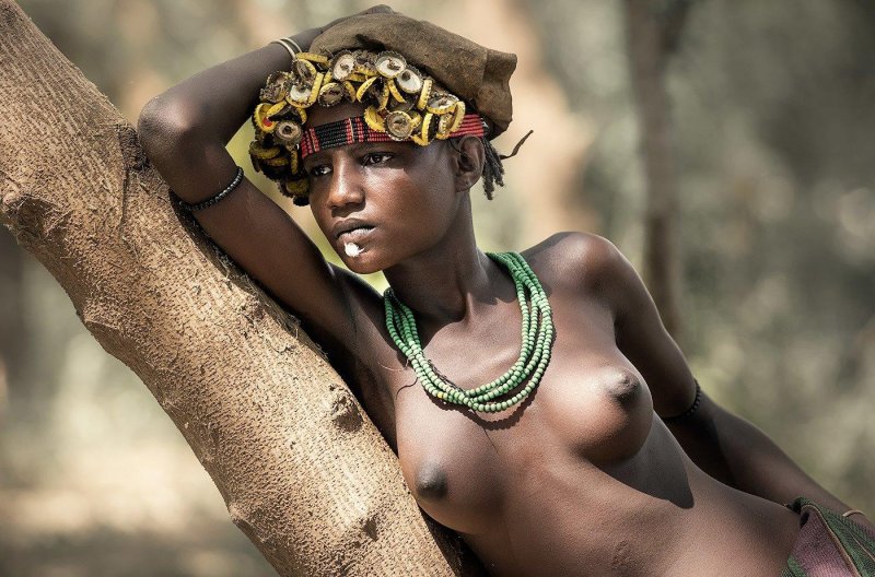 African girls naked