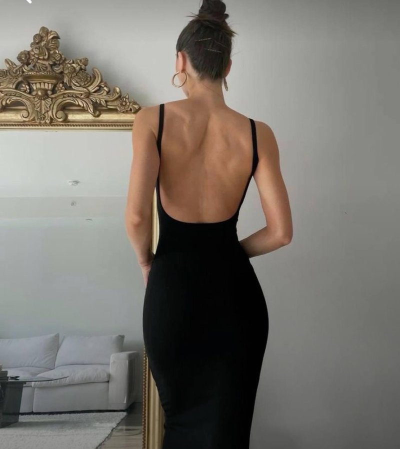 Dress with an open back