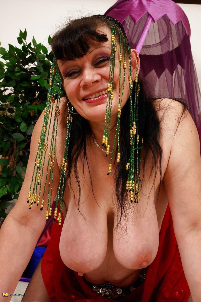 Gypset with big tits