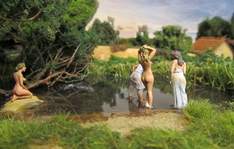 Figures for the bath