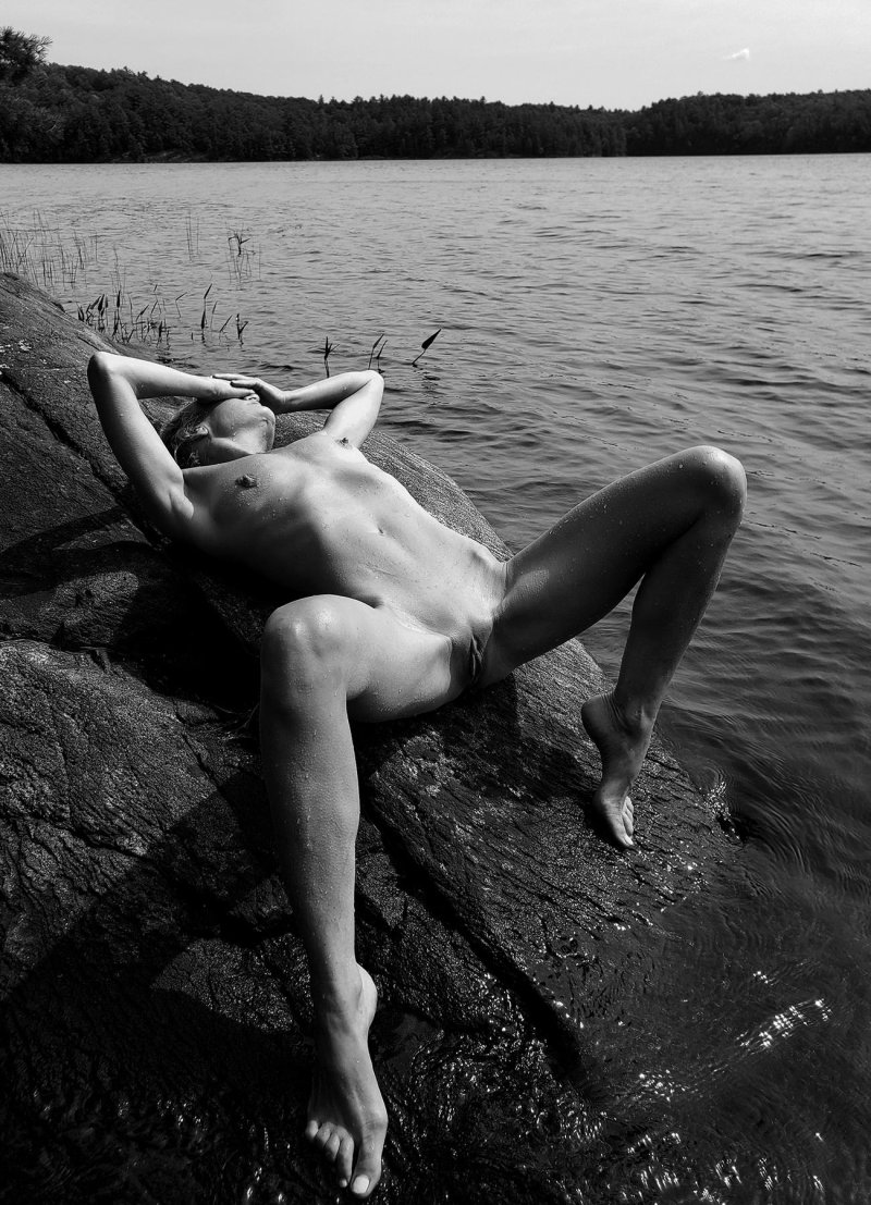 Nude erotica