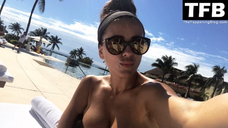 Naked celebrities