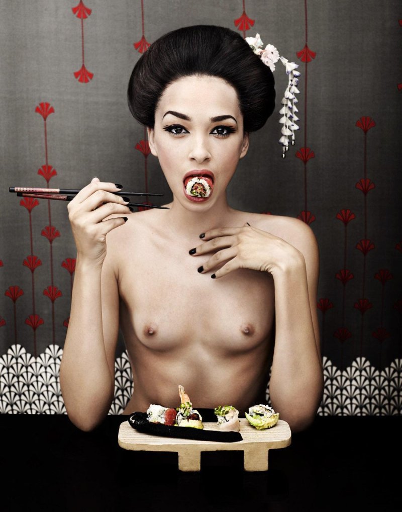 Erotic jokes with geishas
