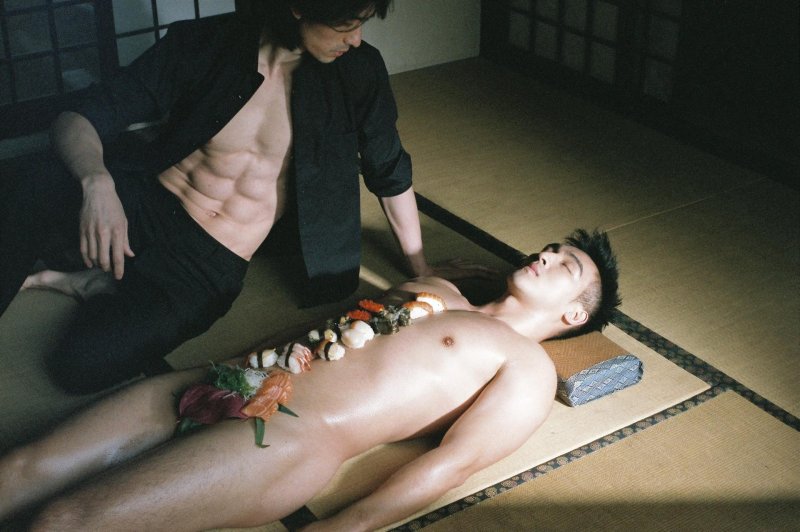 Naked sushi