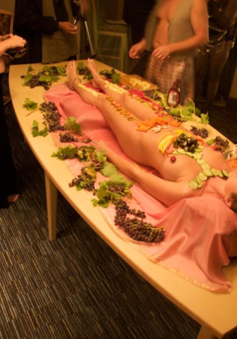 Restaurant Nyotaimori Japan