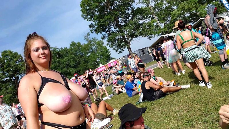 Big mature tits festival