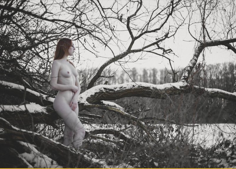 Red girl nude