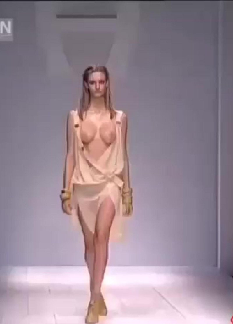 Erotic screening of models