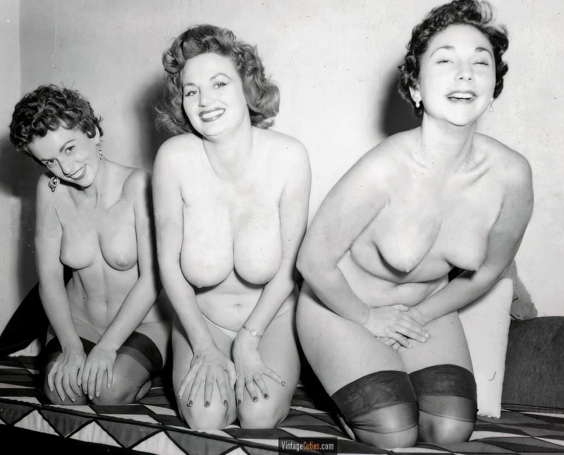 Many naked women retro