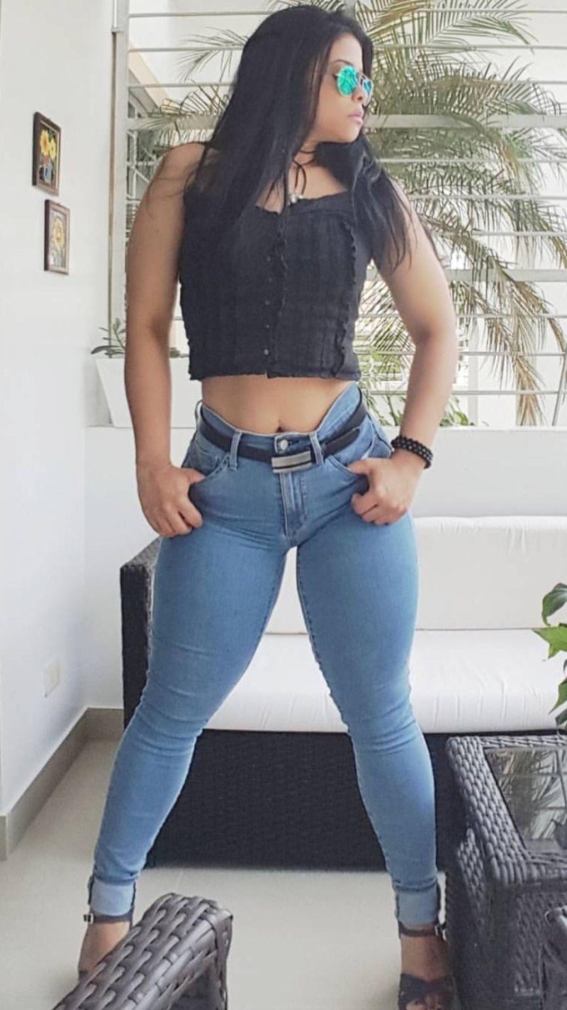 Tight jeans girls
