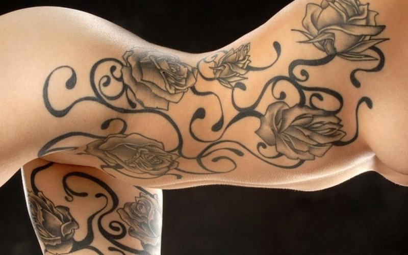 Erotic girls with tattoos