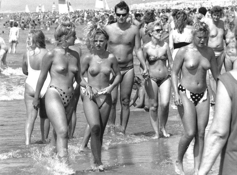 Old Germans on the beach Toples