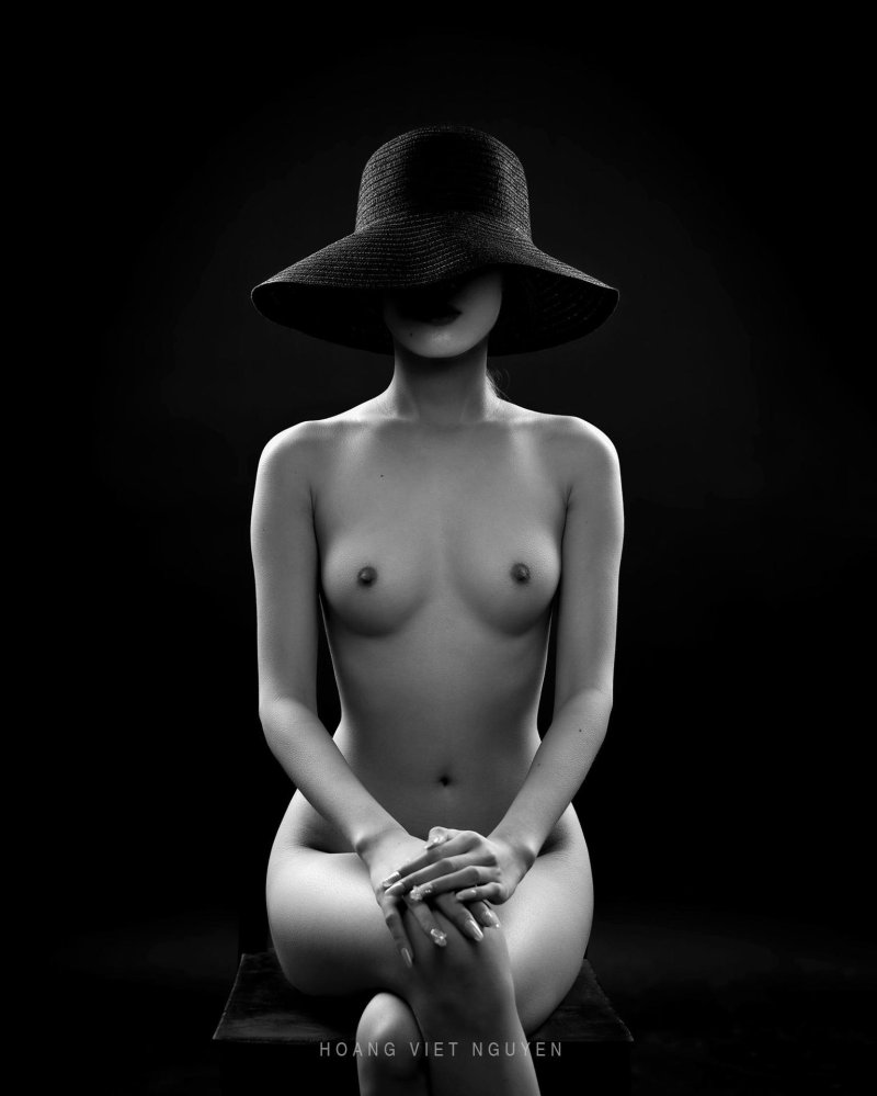 A photo shoot in hat