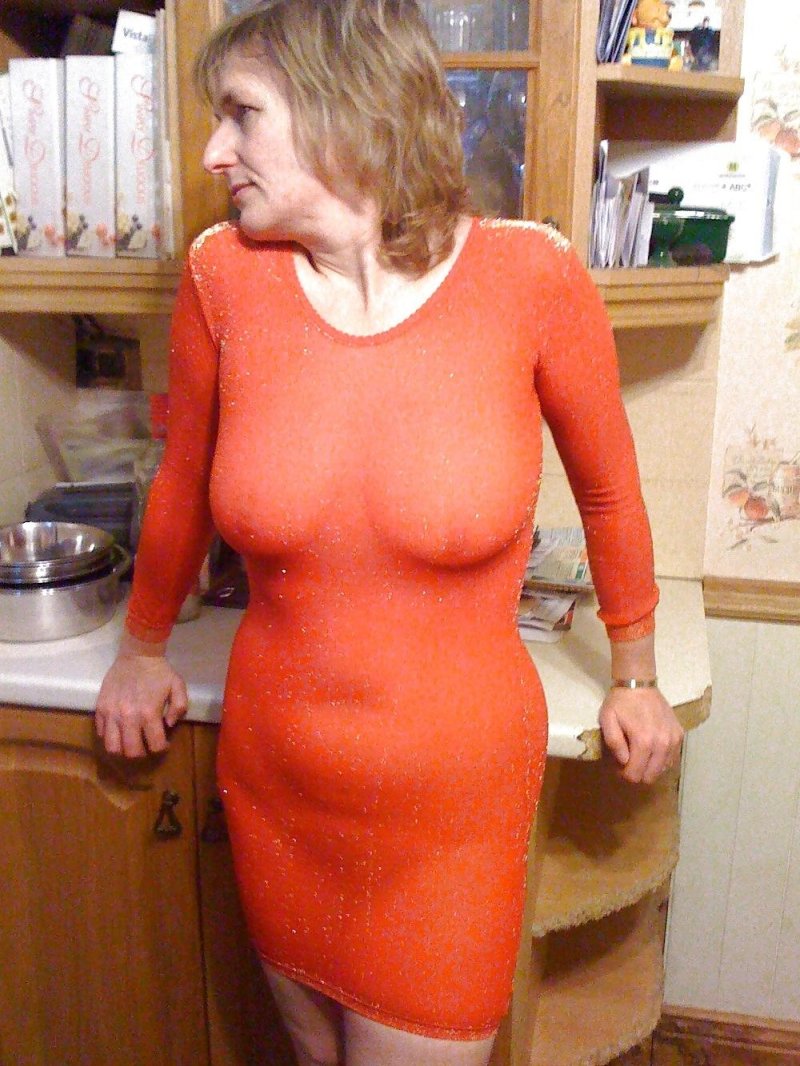 Dress neckline
