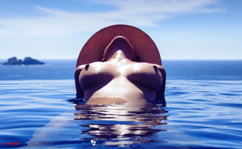 Naked girls at sea