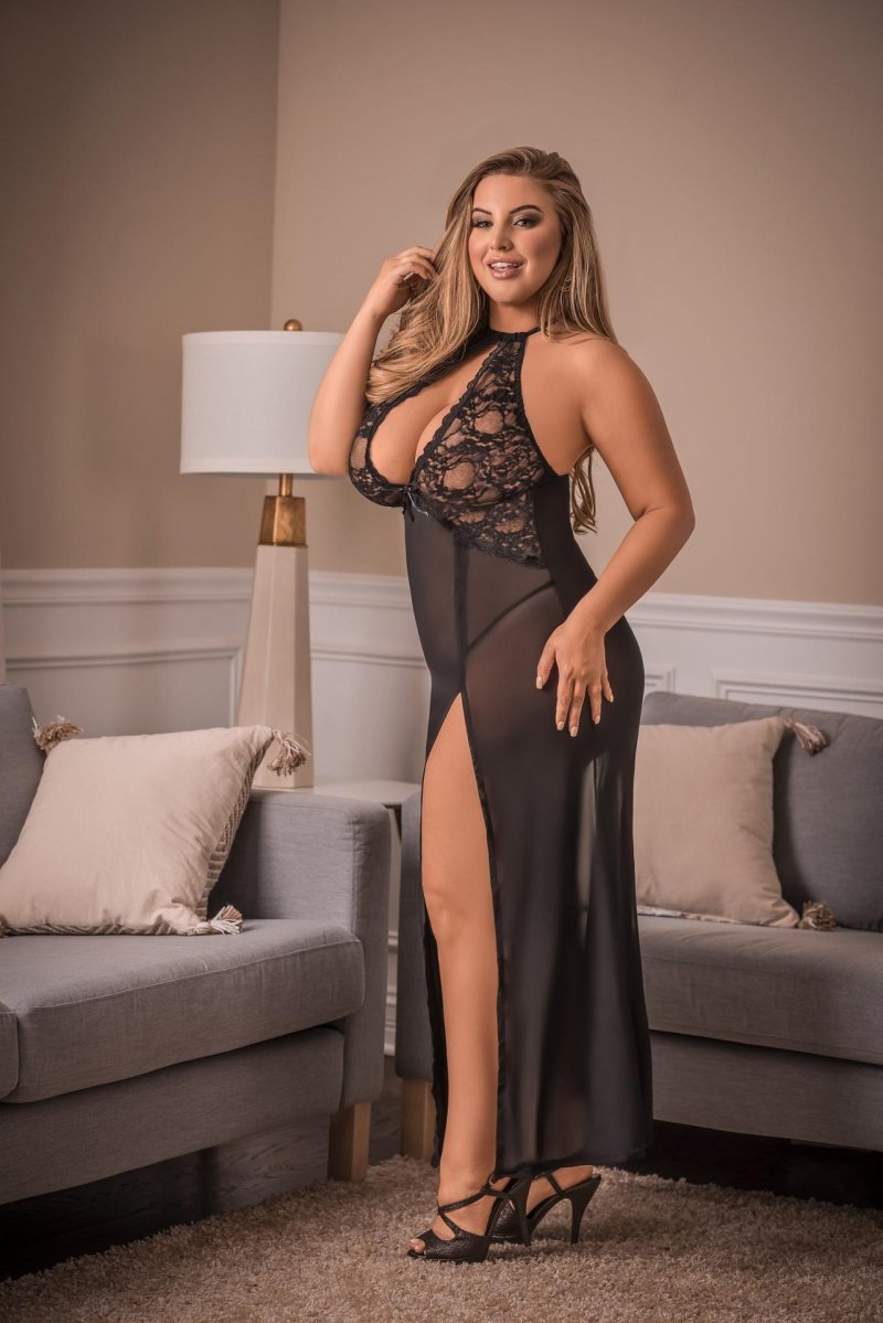Large -sized peignoir