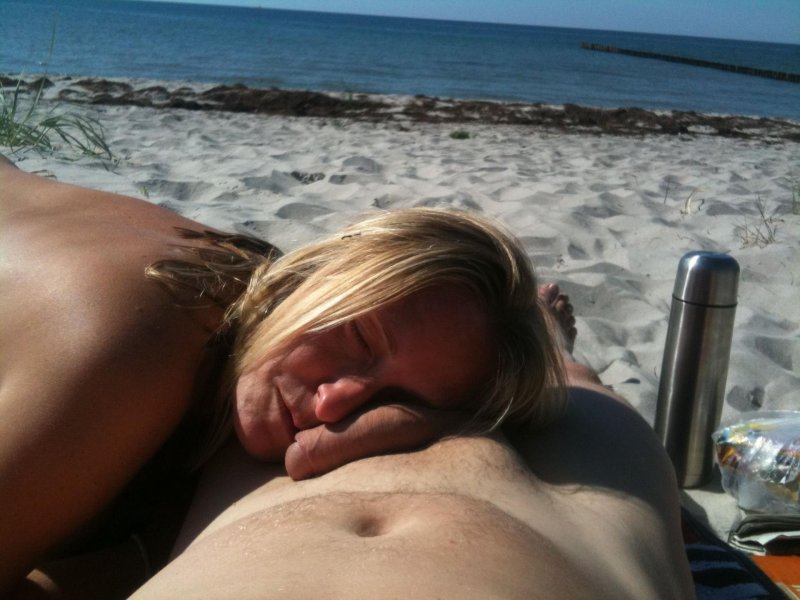 Erotic jokes on the beach