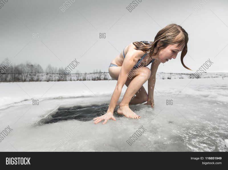 Winter swimming in the style of nude
