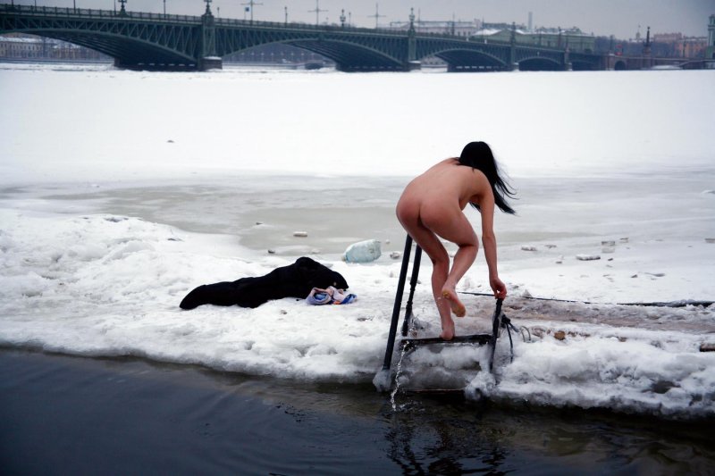 Bathing in an ice hole