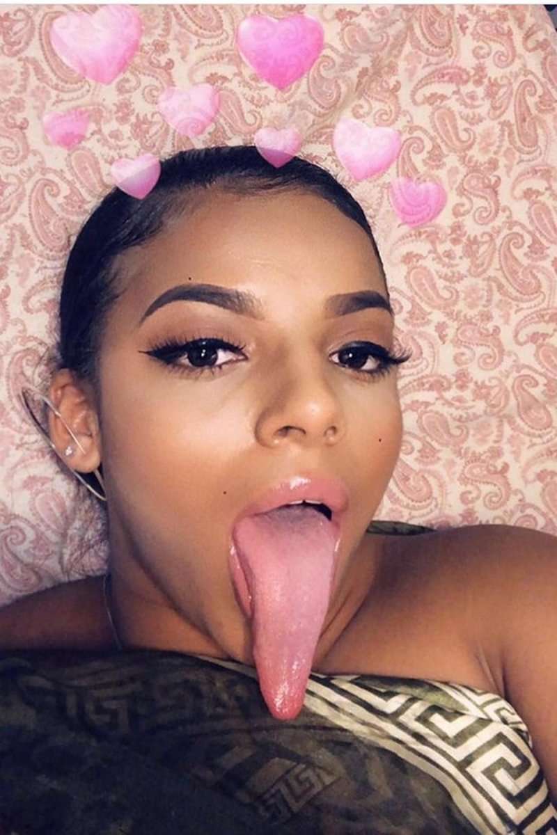 Mikail Saravia Mikayla