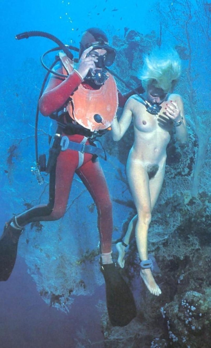 Girl in aqualanga