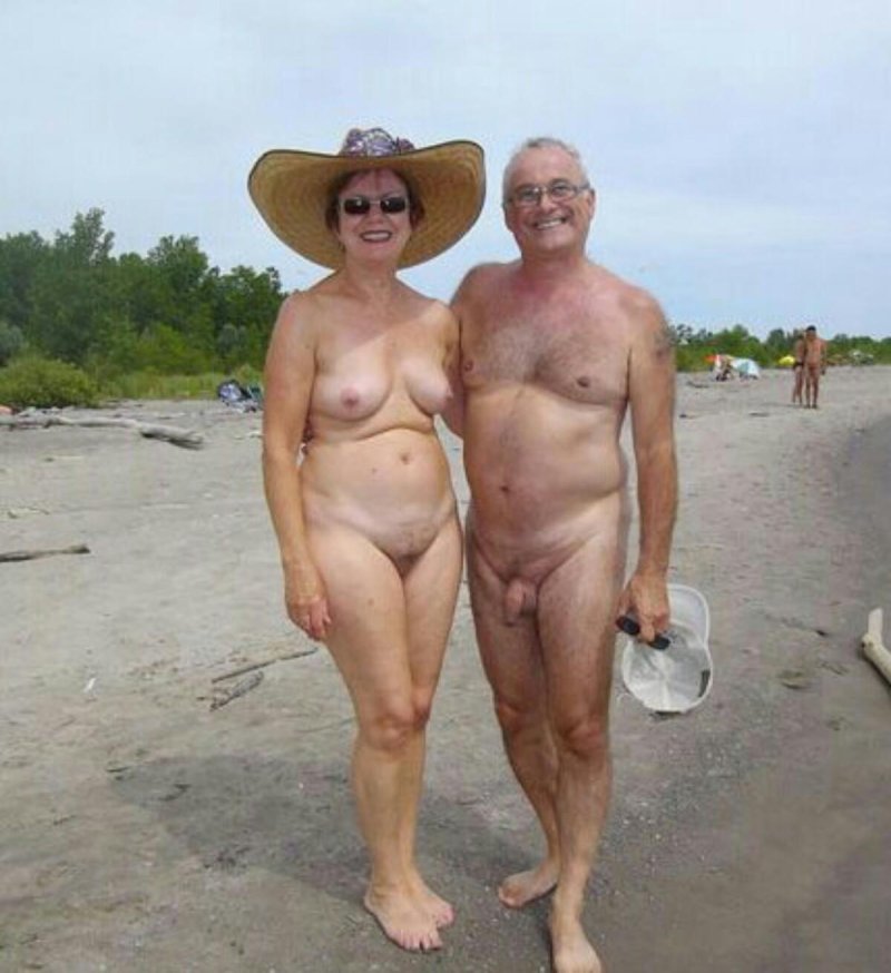 Naked old couples on the beach