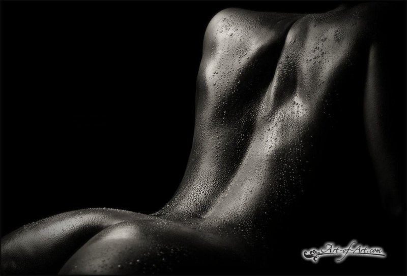 The photo shoot is erotic