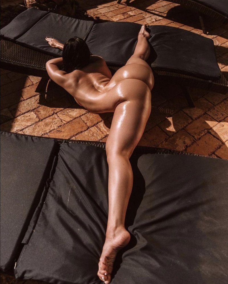 Sports girl Erotica