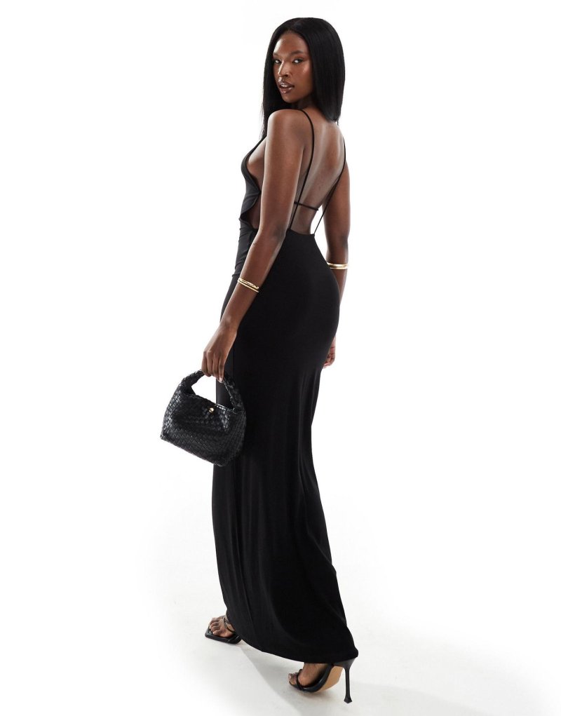 Black dress Maxi with a deep neckline