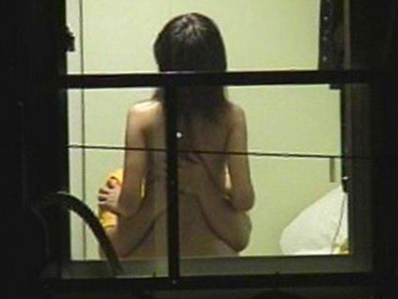 Peeping tom