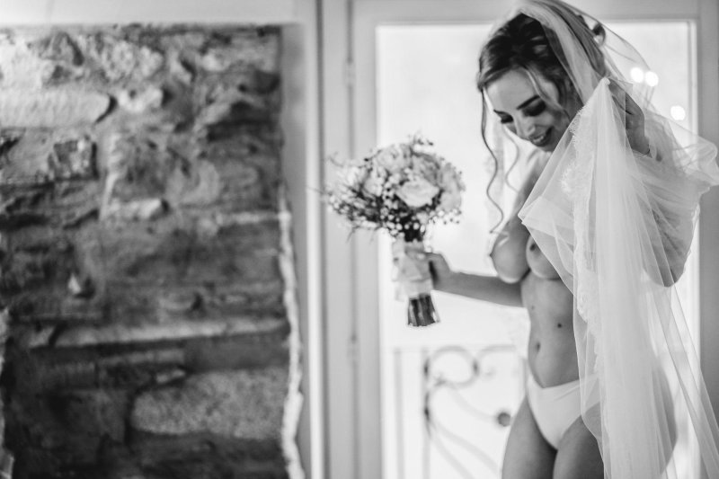 Boarded brides