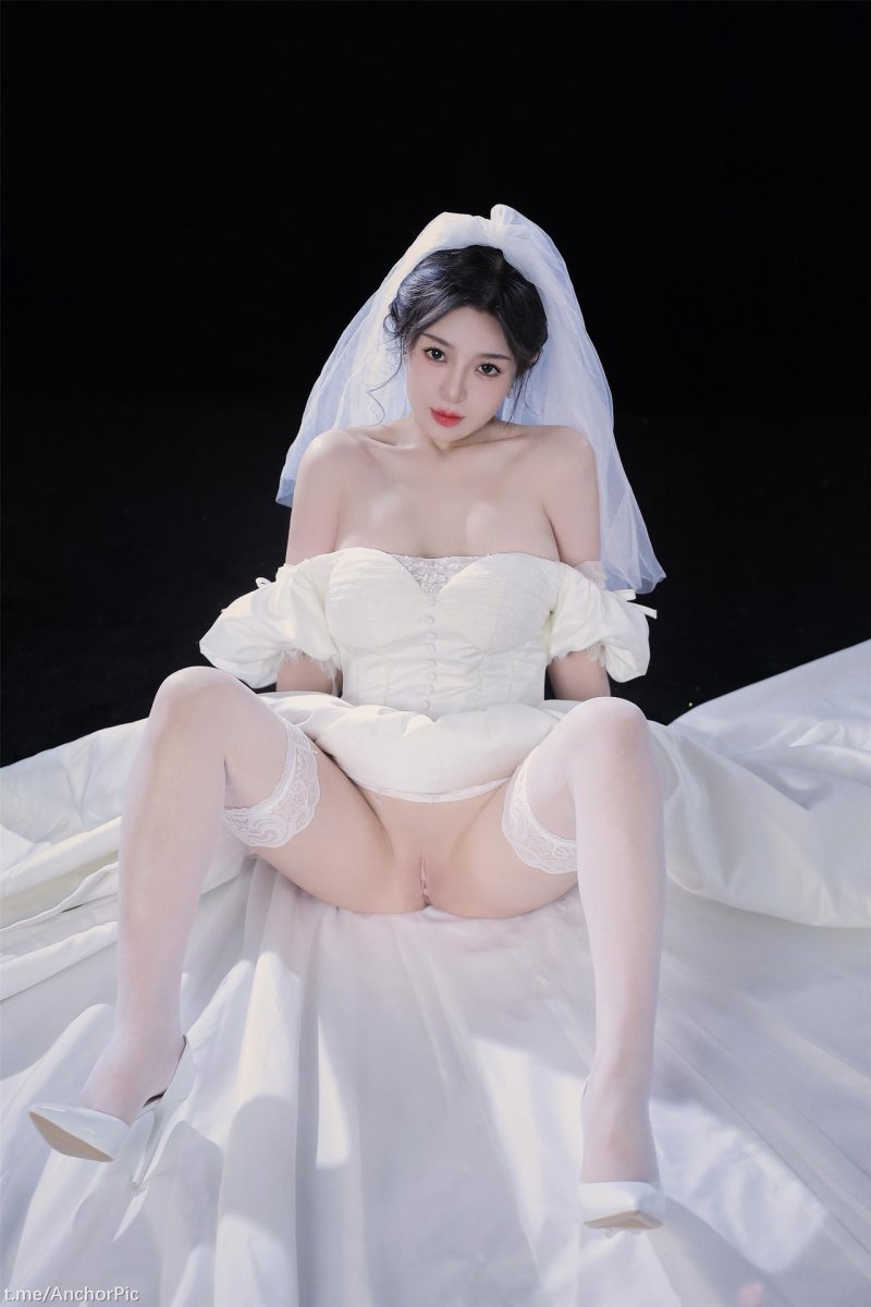 Photoshoot of the bride