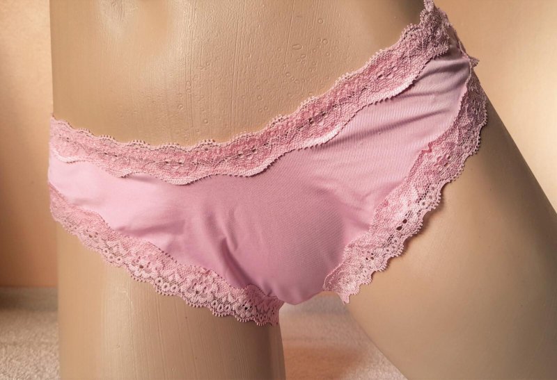 Panties with frills