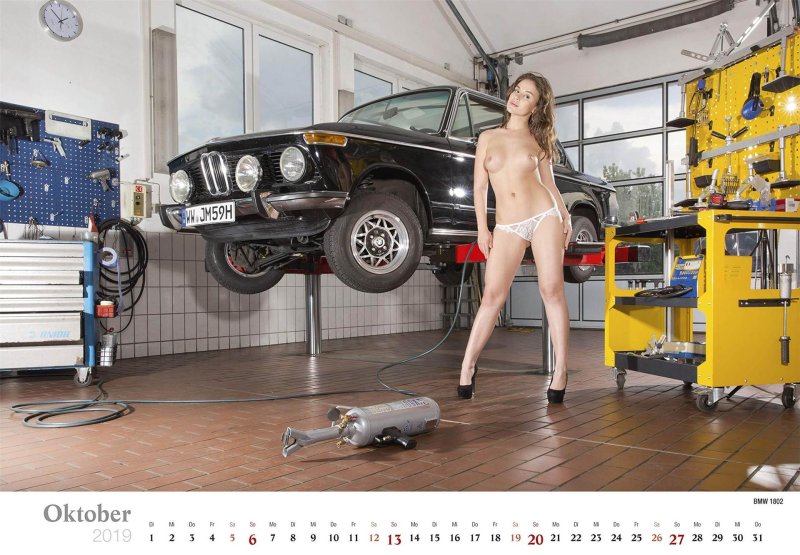 Erotic photo shoot in the garage